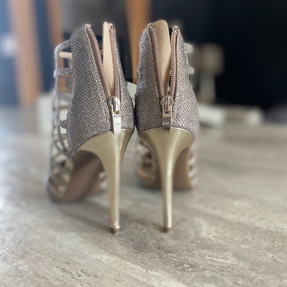 Prom shoes - Picture 2 of 3